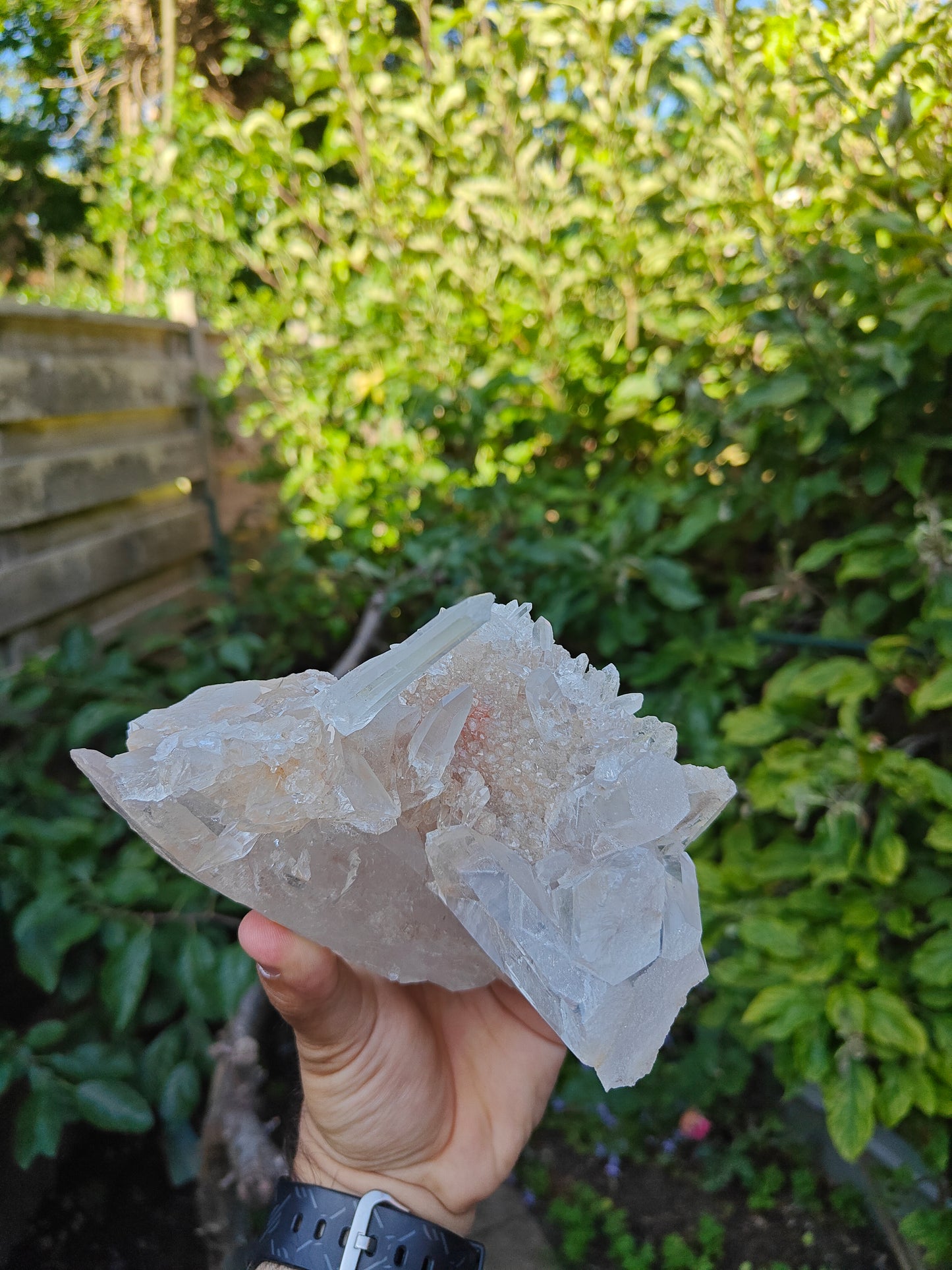Quartz Crystal Cluster 16 x 13 x 11 cm 1.100 kg