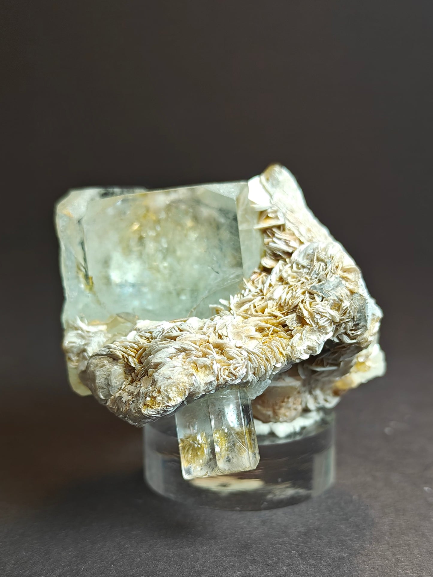 Aquamarine with Muscovite from Pakistan – 133 Grams