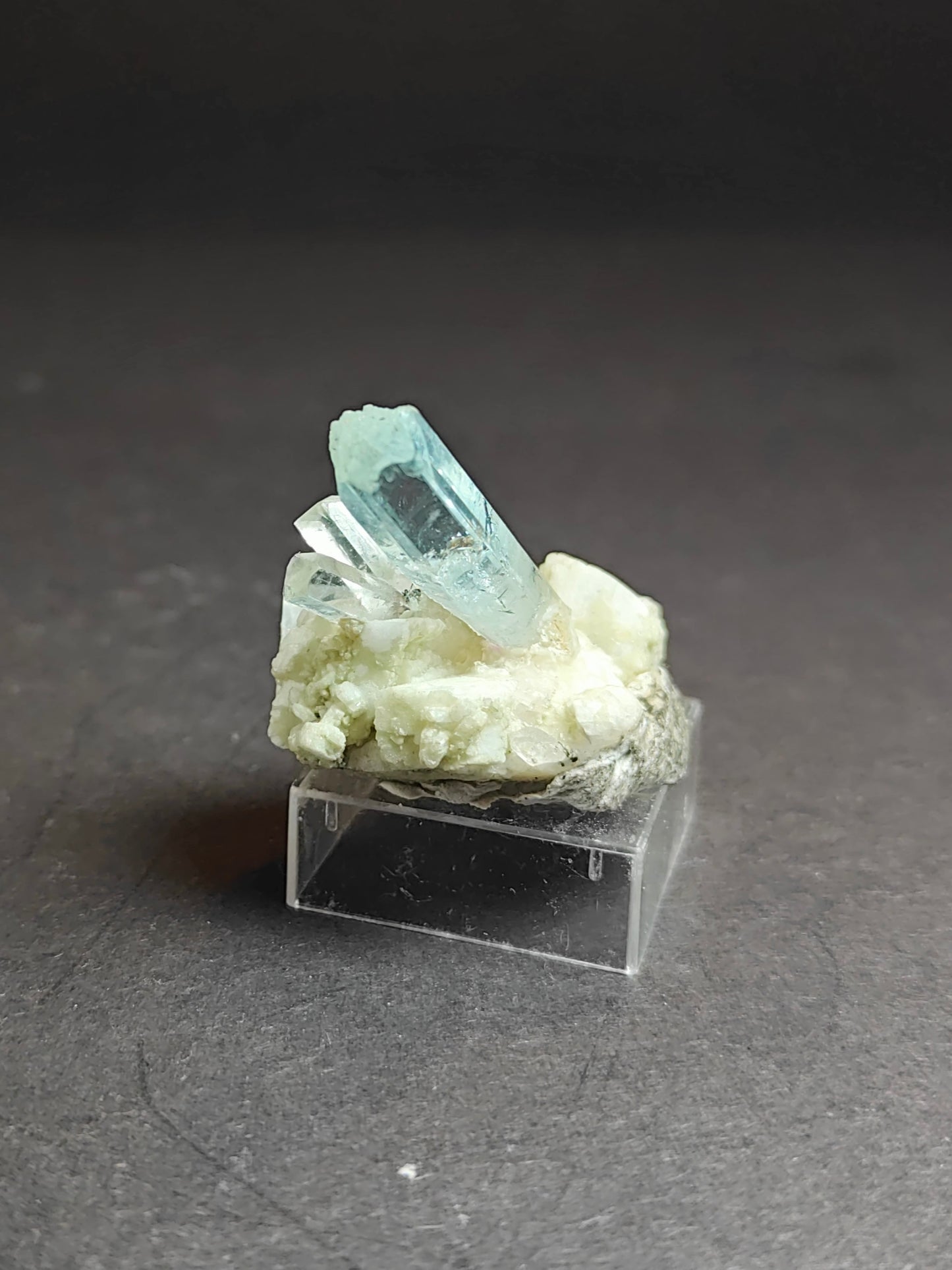 Aquamarine Cluster on Matrix