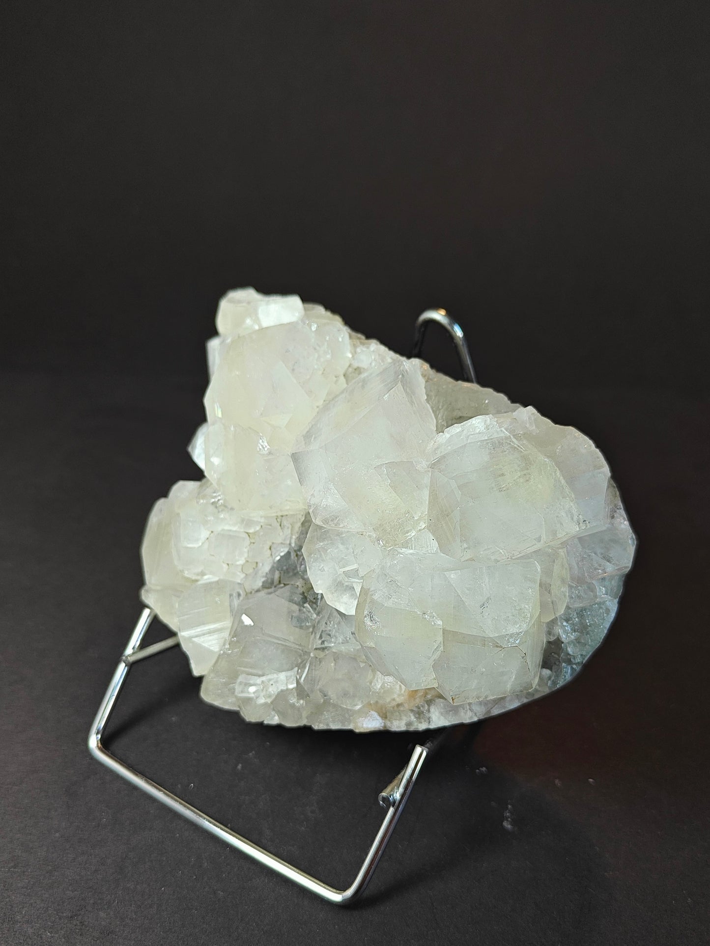 Apophyllite Cluster from India - 0.960 kg --- 005