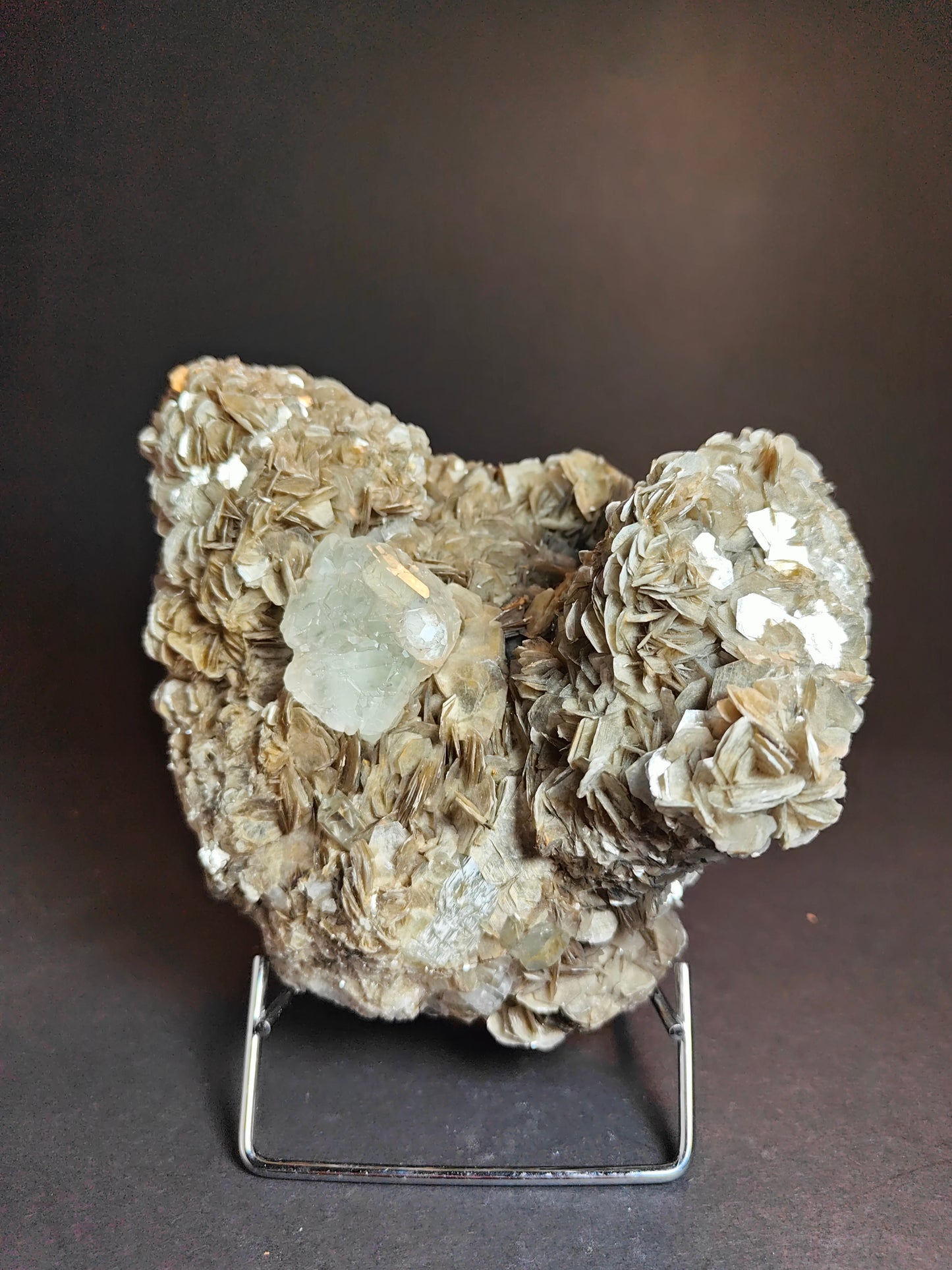 Aquamarine on Muscovite