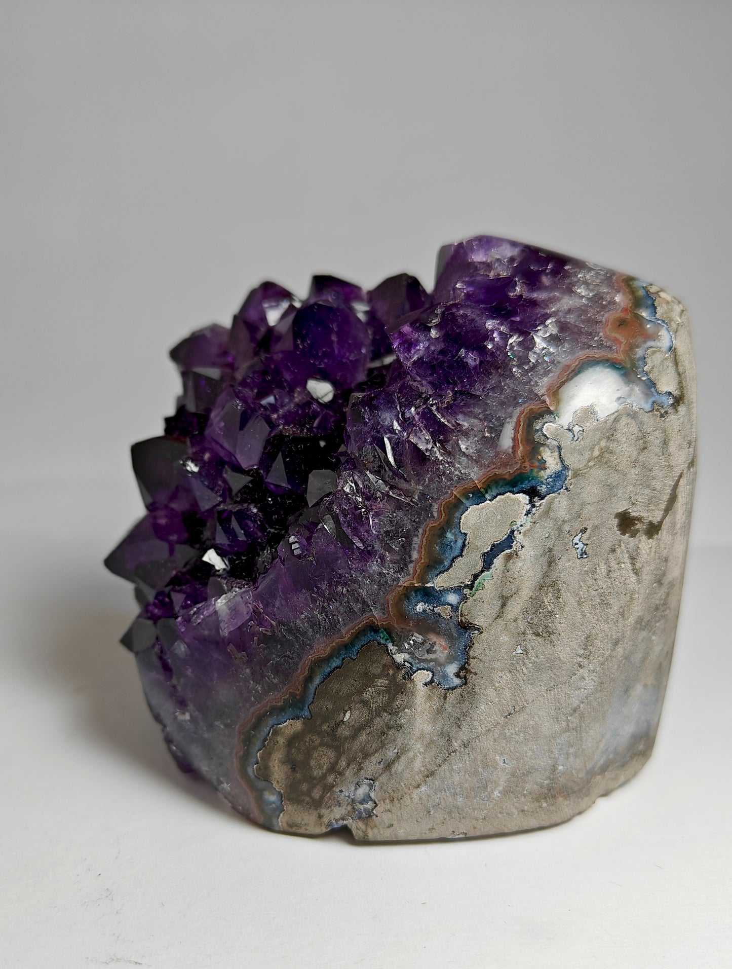 Cut-Base Amethyst Cluster from Uruguay Top Quality - 0.53 kg