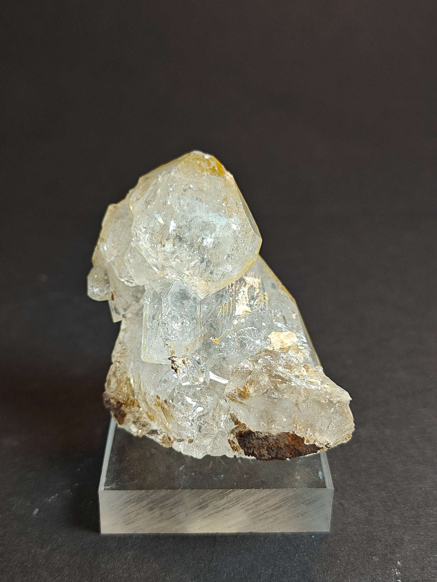 Small Quartz Cluster on Acrylic Base