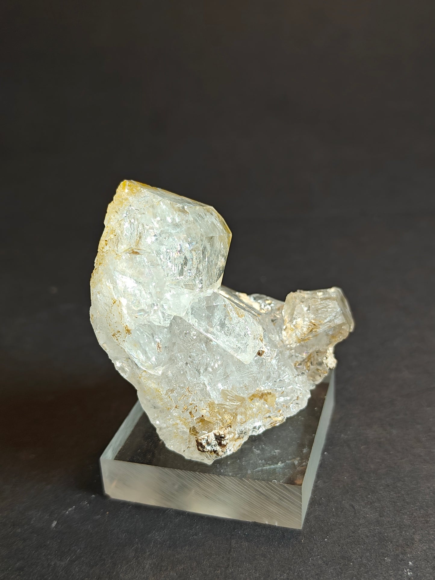 Small Quartz Cluster on Acrylic Base