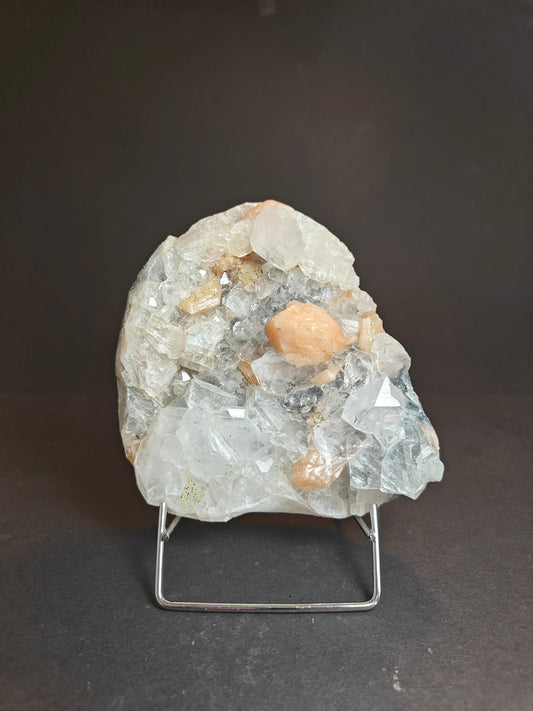 Apophyllite and Stilbite Cluster from India - 1.130 kg --- 003