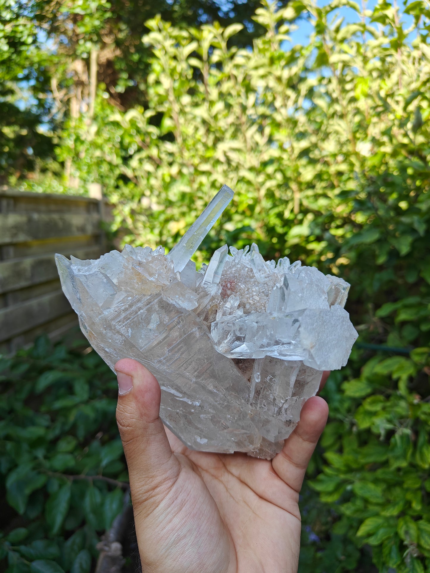 Quartz Crystal Cluster 16 x 13 x 11 cm 1.100 kg