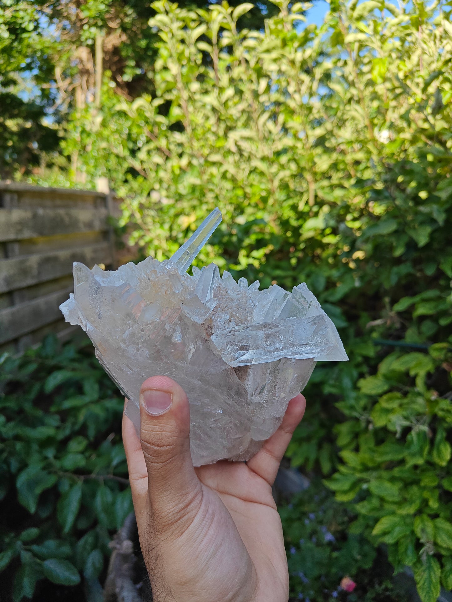 Quartz Crystal Cluster 16 x 13 x 11 cm 1.100 kg