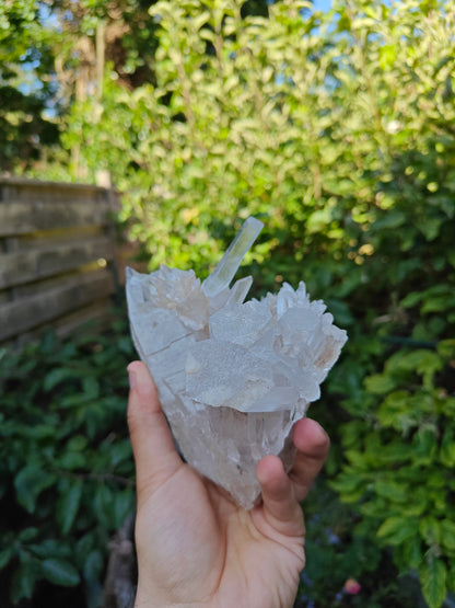 Quartz Crystal Cluster 16 x 13 x 11 cm 1.100 kg