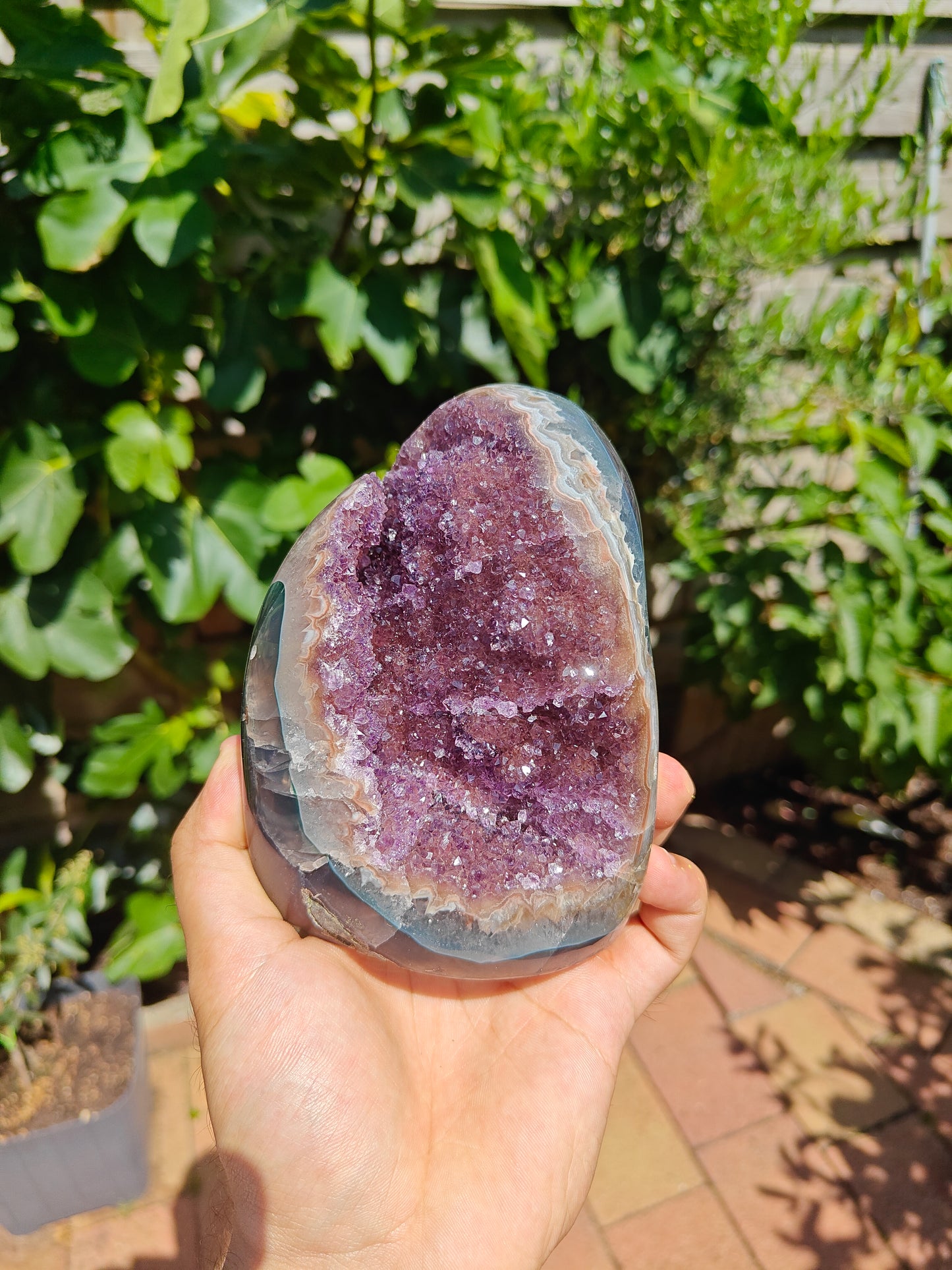 Uruguayan Agate with Purple Druzy Crystals 16 x 8 x 6 cm 1.274 kg
