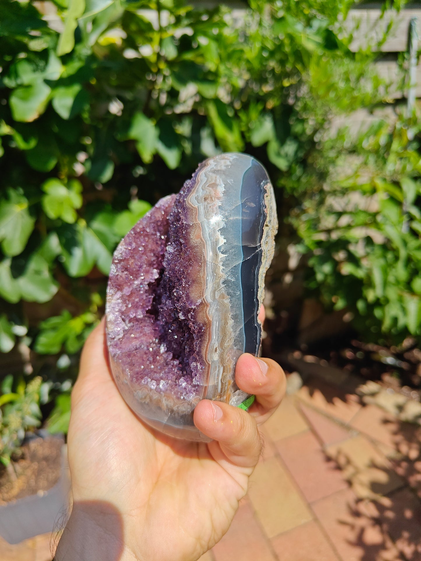 Uruguayan Agate with Purple Druzy Crystals 16 x 8 x 6 cm 1.274 kg