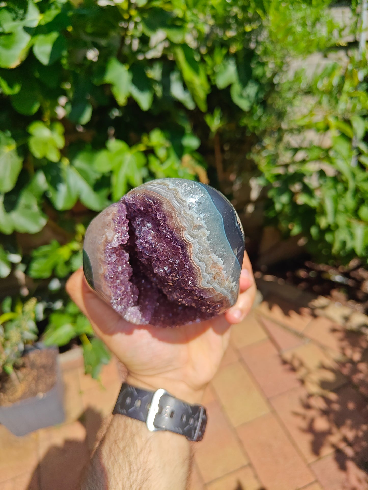 Uruguayan Agate with Purple Druzy Crystals 16 x 8 x 6 cm 1.274 kg
