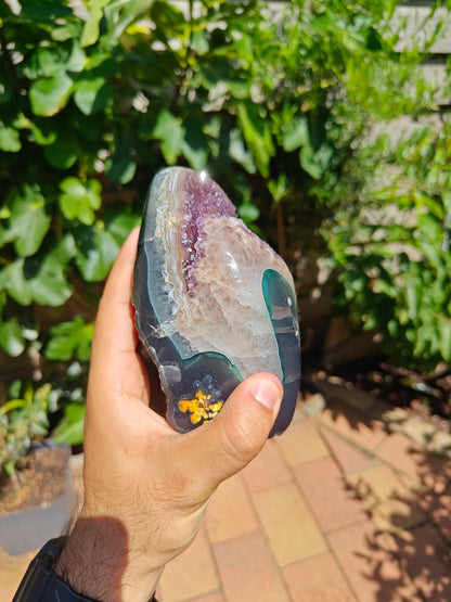 Uruguayan Agate with Purple Druzy Crystals 16 x 8 x 6 cm 1.274 kg
