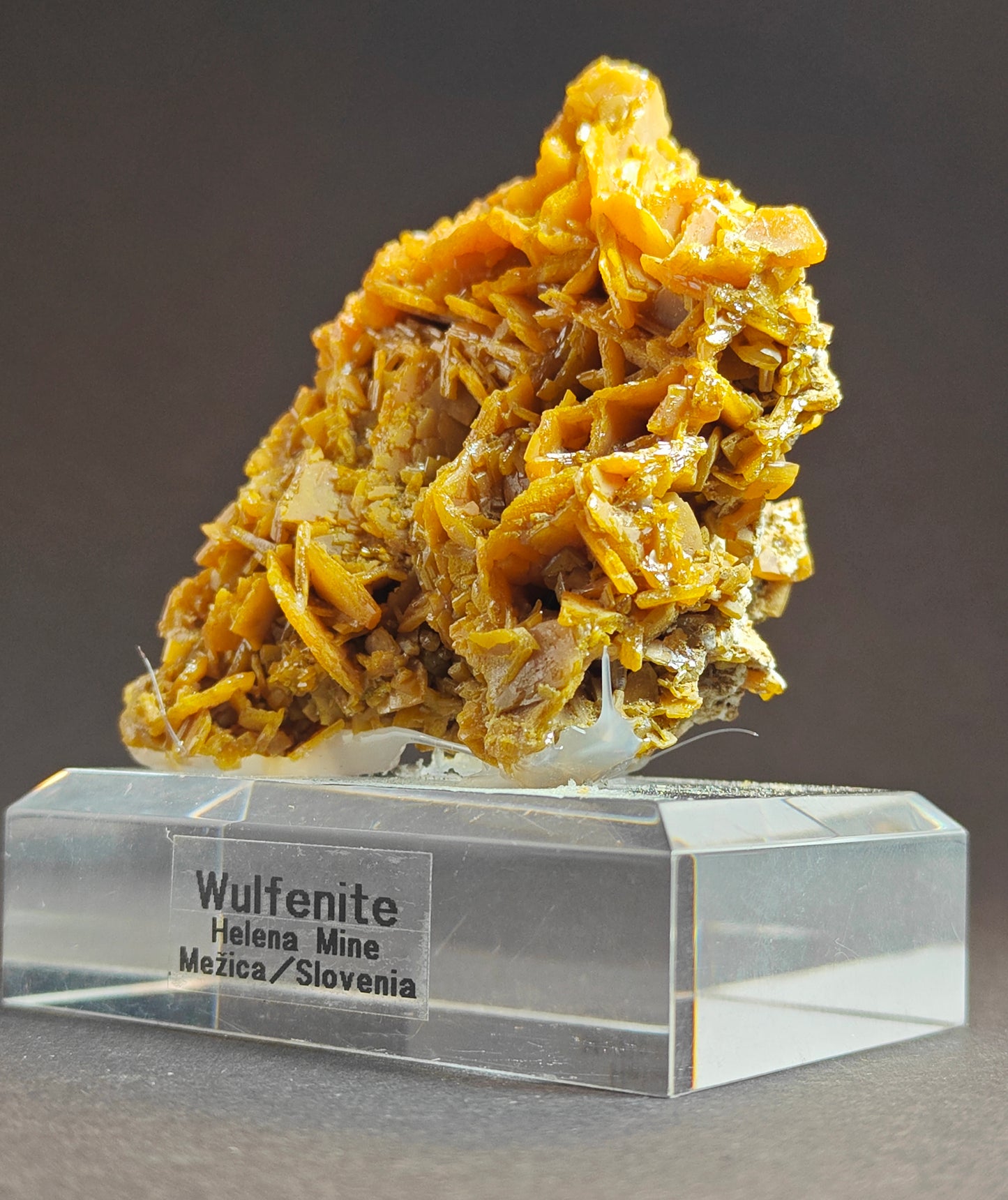 Prachtig Wulfenite-exemplaar uit de Helena-mijn, Mezica, Slovenië