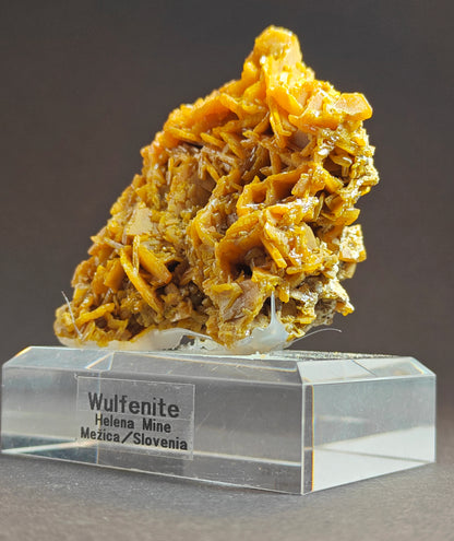 Prachtig Wulfenite-exemplaar uit de Helena-mijn, Mezica, Slovenië