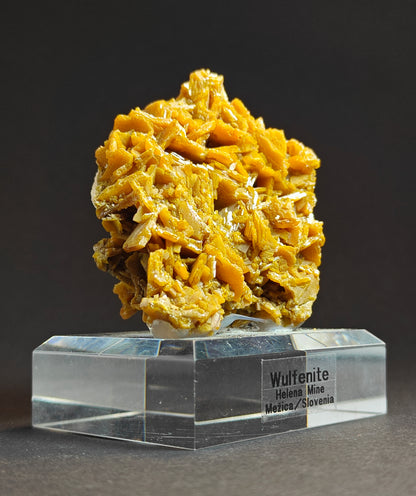 Prachtig Wulfenite-exemplaar uit de Helena-mijn, Mezica, Slovenië