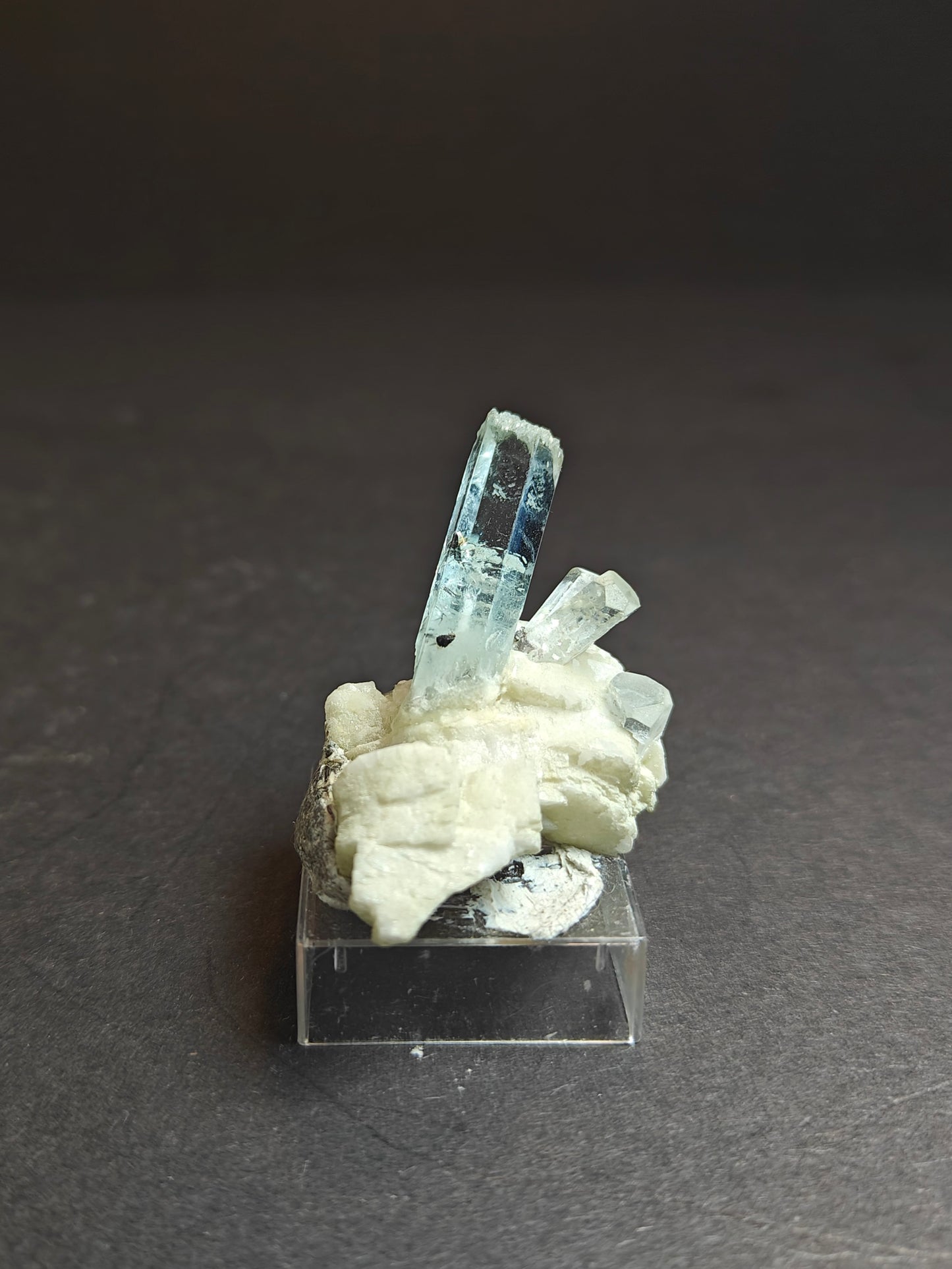 Aquamarine Cluster on Matrix