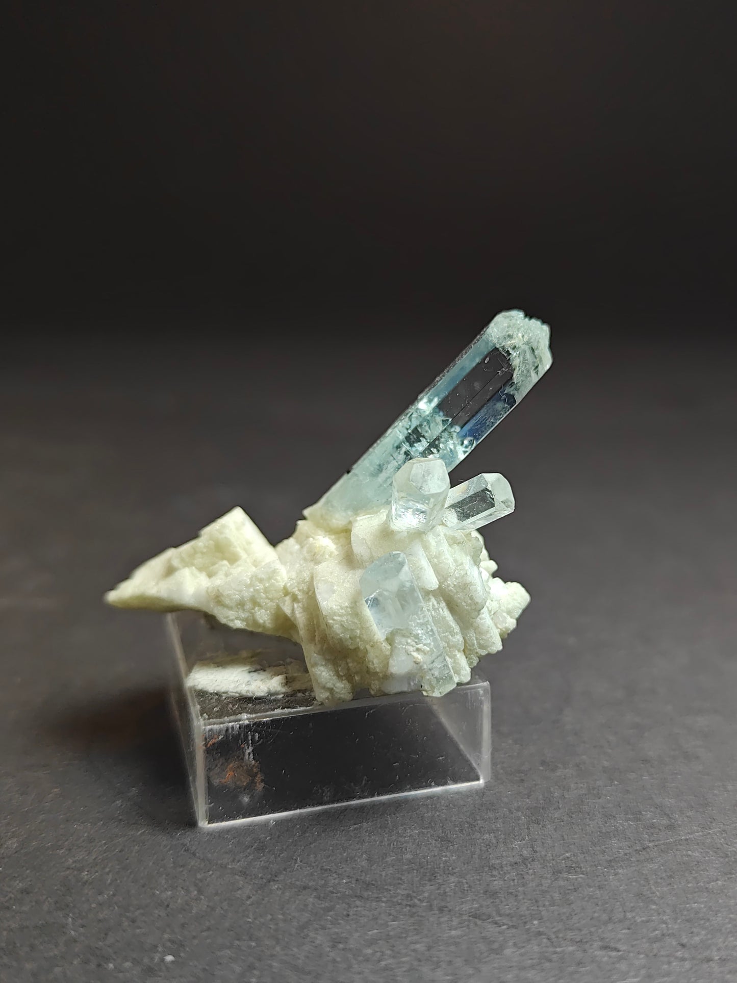 Aquamarine Cluster on Matrix