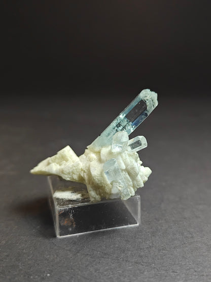 Aquamarine Cluster on Matrix
