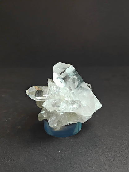 Himalaya kwartscluster op acrylbasis