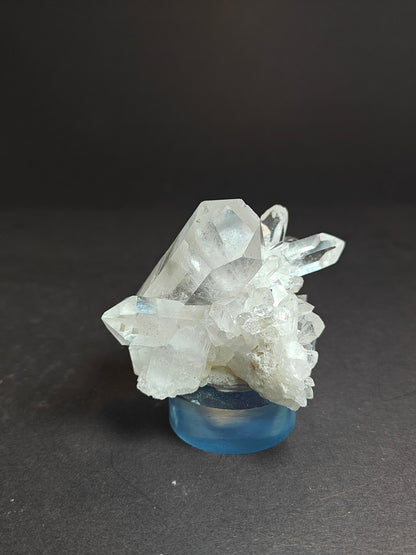 Himalaya kwartscluster op acrylbasis