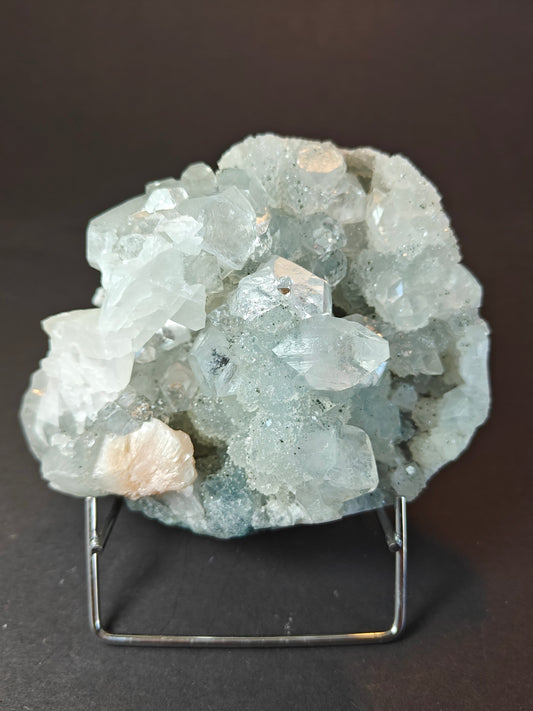 Apophyllite & Stilbite Cluster from India - 0.730 kg --- 004
