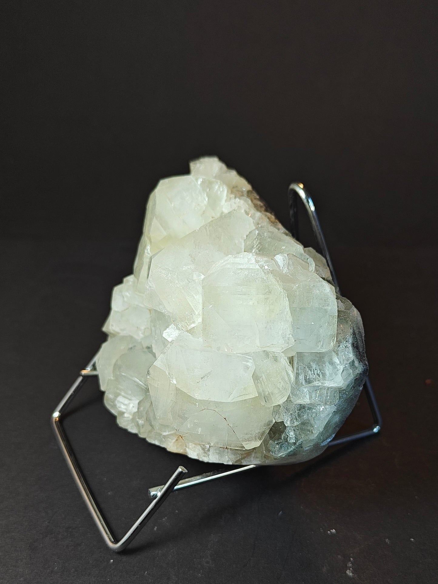 Apophyllite Cluster from India - 0.960 kg --- 005