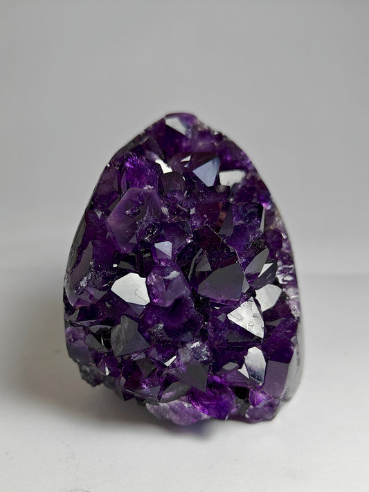 Cut-Base Amethyst Cluster from Uruguay Top Quality - 0.53 kg