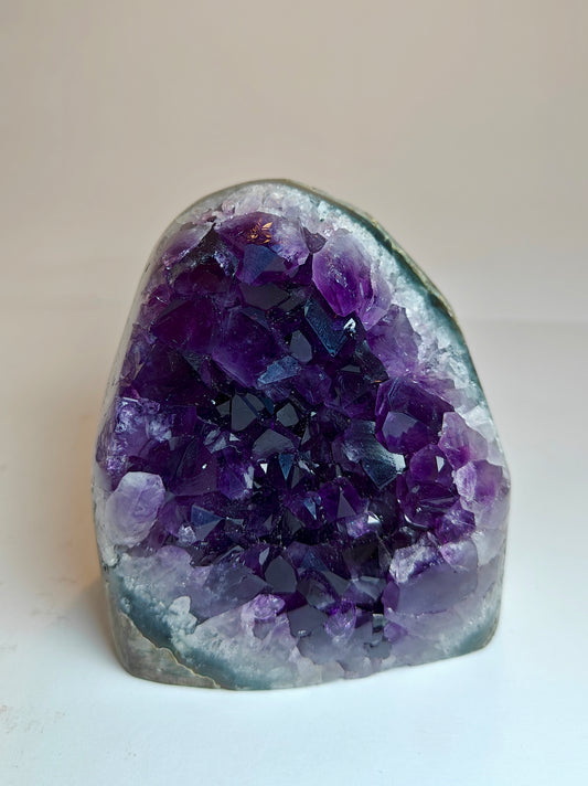 Cut-Base Amethyst Cluster from Uruguay Top Quality - 0.8 kg