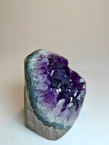 Cut-Base Amethyst Cluster from Uruguay Top Quality - 0.8 kg