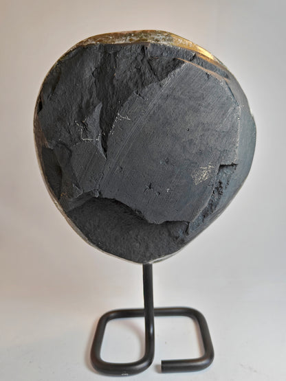 Grote Uruguayaanse amethistcluster met geïntegreerde basis - 1,8 kg 