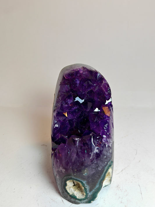 Cut-Base Amethyst Cluster from Uruguay Top Quality - 0.36 kg