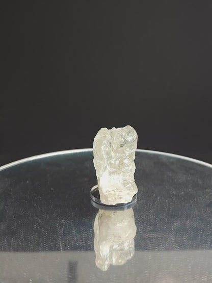 Petaliet kristalspecimen op basis