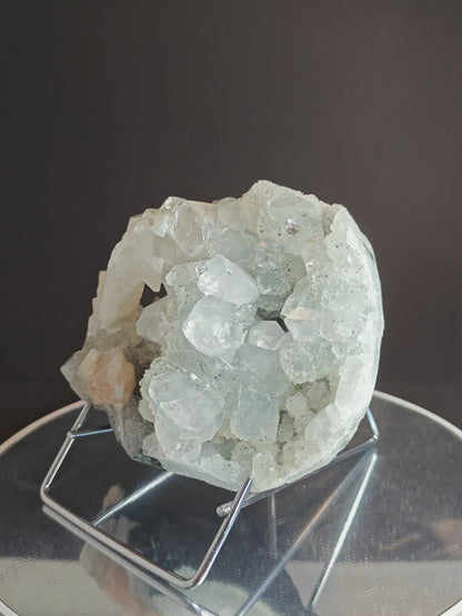 Apophyllite & Stilbite Cluster from India - 0.730 kg --- 004